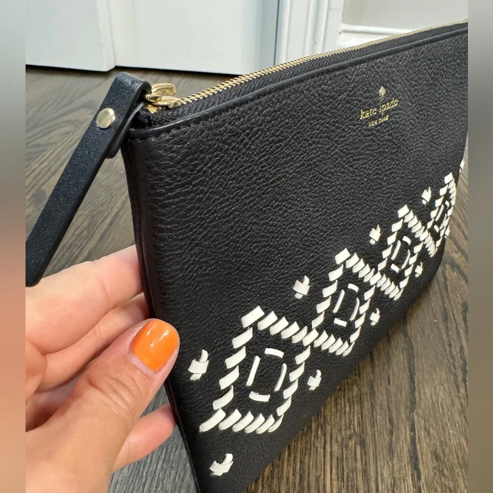 Kate Spade • Pebbled Leather Gia Flynn Street Zip Clutch Bag